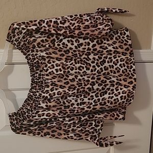 rue21 large Brown, Back and Beige Leopard print Top